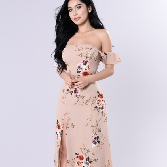 Fashion Nova Dresses & Skirts - Fashion Nova-Romantic maxi-NEVER WORN